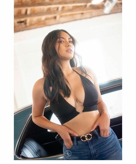 Nina Valencia actrice exclusive photos