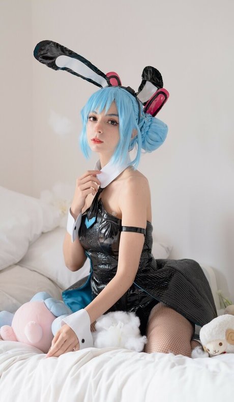 Himeecosplay modèle chaud des photos
