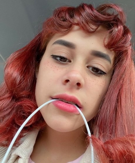 Littlebunnygirl modelo desnudo imagen