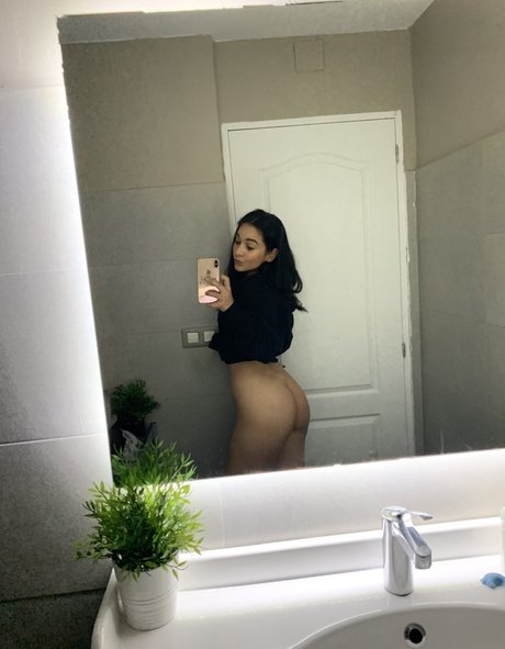 Ginebra Bellucci arte estrella porno foto