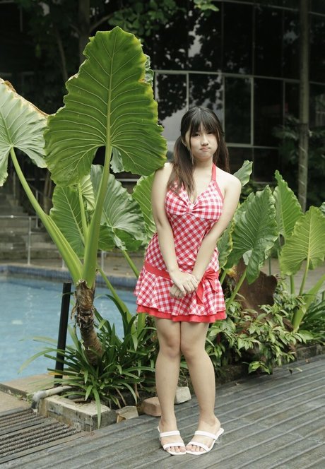 Dea Marella Miniature