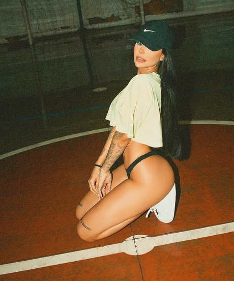 Mah Tavares star du porno gratuit des photos