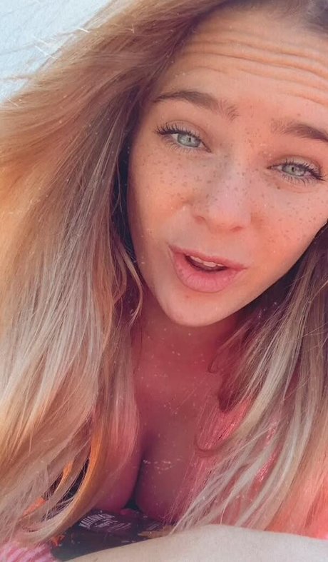 Inna Moll star exclusive des photos