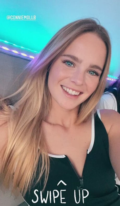 Inna Moll modelo foto