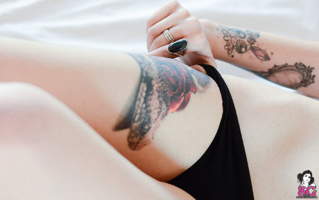 Ellie Alien ASMR actrice de sexe image