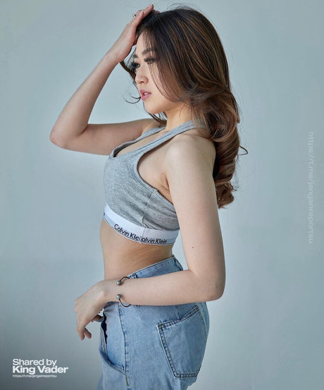 Felicia Carissa étoile adulte images