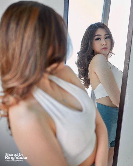 Felicia Carissa estrella erótica galería