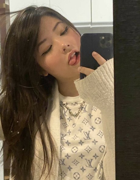 Julia Nakamura estrella perfecta fotos