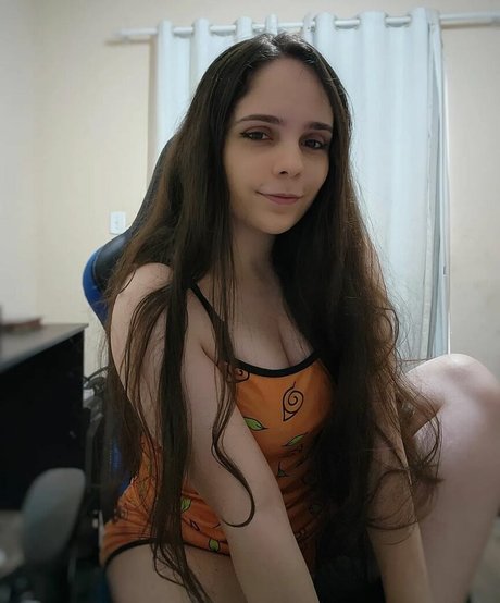 Laysa Meroto modèle gratuit photo