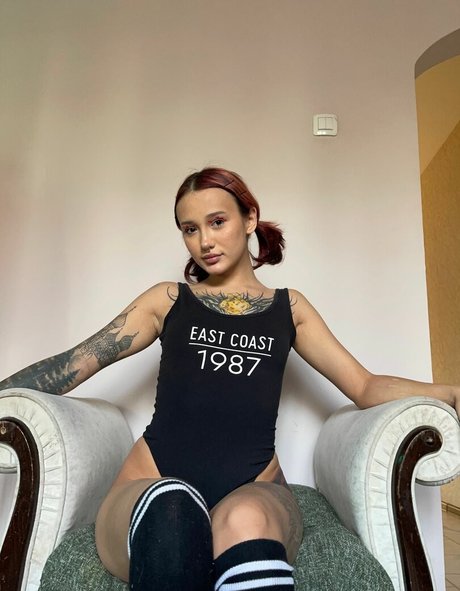 littlewetgirl modelo bonita imagen