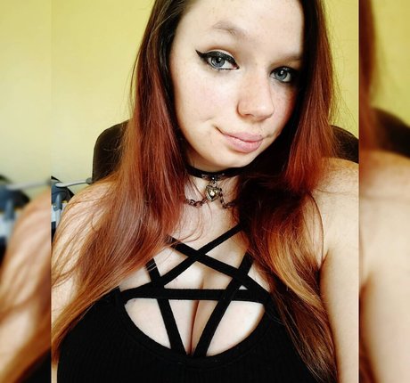 Gabby Swears modelo desnudos galerías