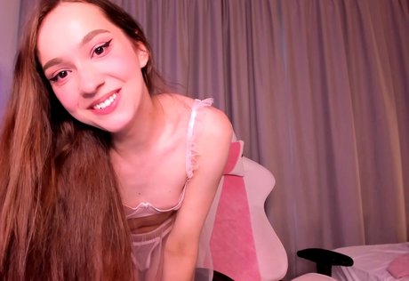 LilyLanska modelo pornografico imágenes