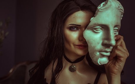 Miroslava Ladovir arte modelo imágenes