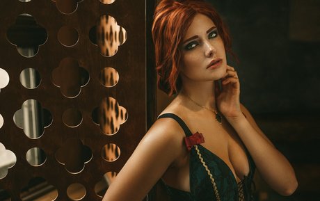 Miroslava Ladovir modelo desnudos foto