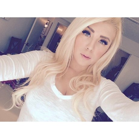 SJ Valenz actrice exclusive collection