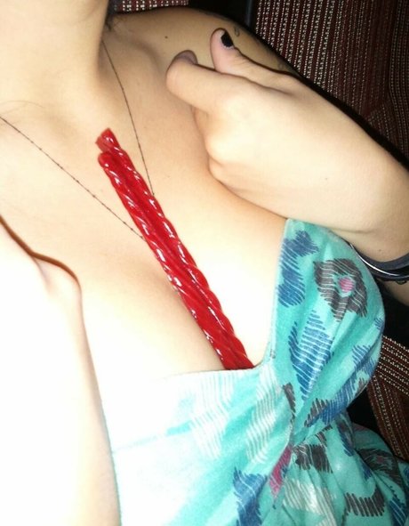 SJ Valenz étoile xxx photos