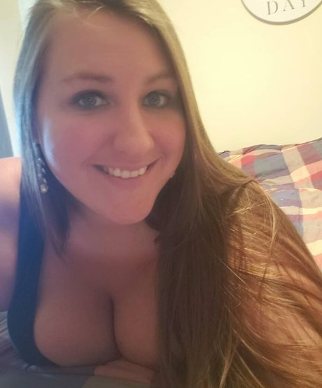 Caityy Cakesss jolie étoile img