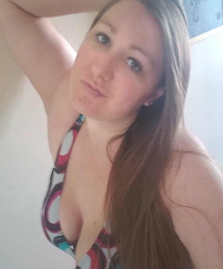 Caityy Cakesss estrella hermosa imagen