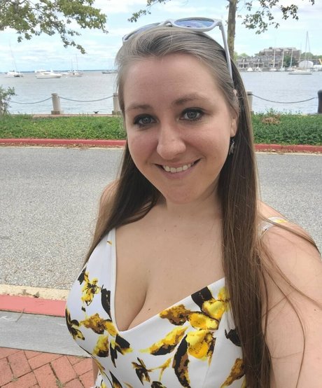 Caityy Cakesss star pornographique des photos