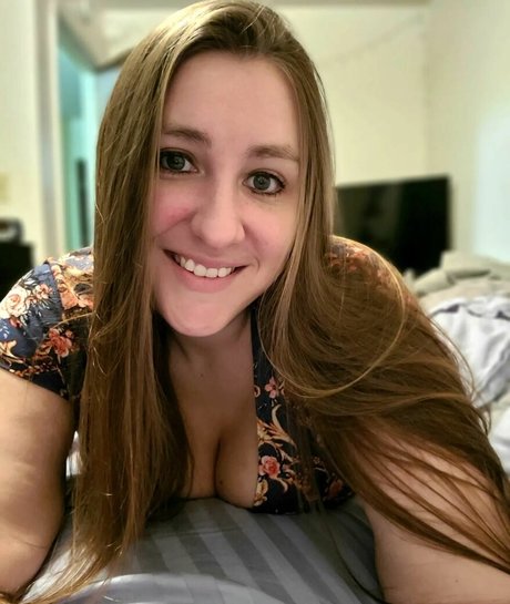 Caityy Cakesss hermosa modelo foto