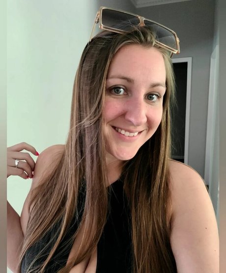 Caityy Cakesss actriz sexual foto