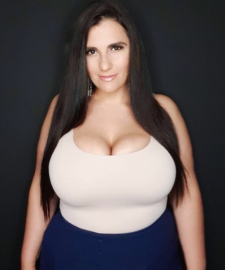 Blaga Sabeva modelo superior imagen