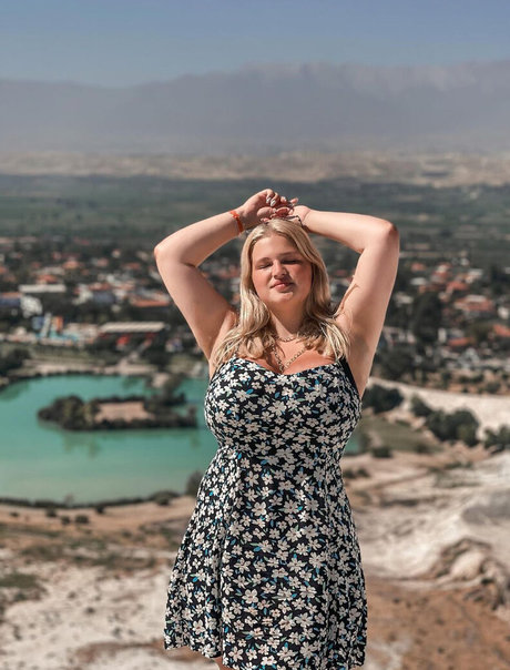 Julia Chegodar étoile chaude photos