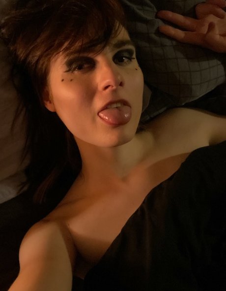 Ava Shade modèle xxx image