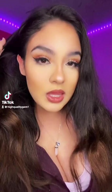 Esmeralda Quintero Miniature