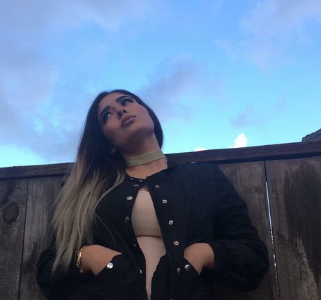 Esmeralda Quintero naked model gallery