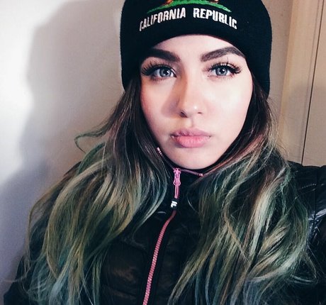 Esmeralda Quintero étoile chaude des photos