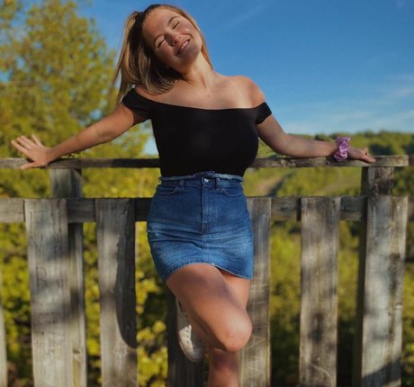 Paige F star du porno hd image