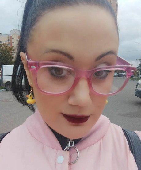 Leka Galkinstein hermosa actriz galerías