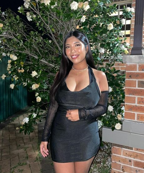Sml Prsn star exclusive galleries