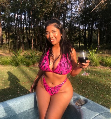 Sml Prsn star du porno en haute qualité archive