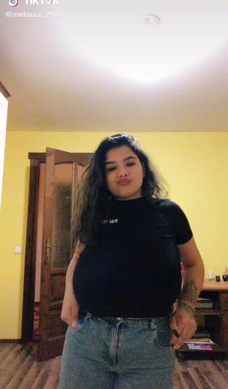 Melannia hermosa estrella porno archivo