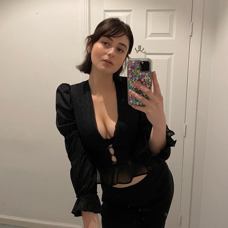 Romy Reiner star du porno gratuite image