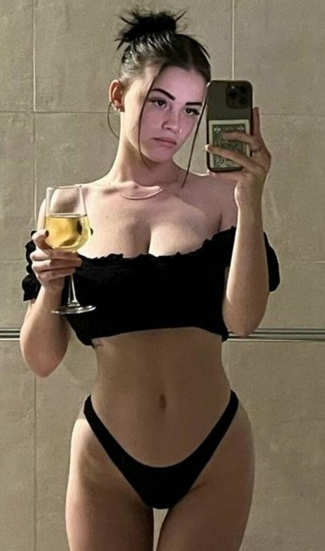 Grace Laura modèle pornographique image