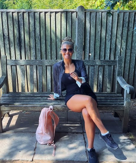 Claudia Valler jolie star du porno galeries