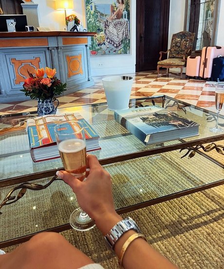 Claudia Valler modelo desnuda archivo