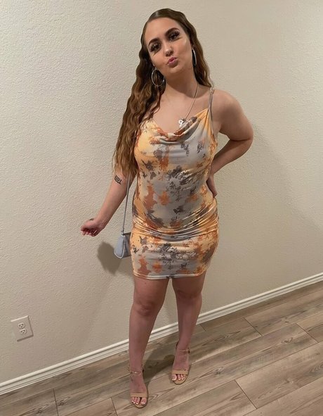 Peach Bae top star picture
