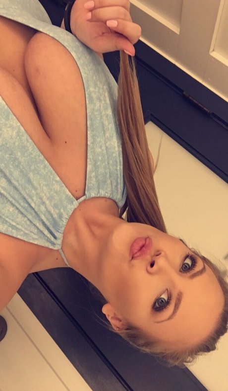 Hayden Buchko haut de star du porno photos