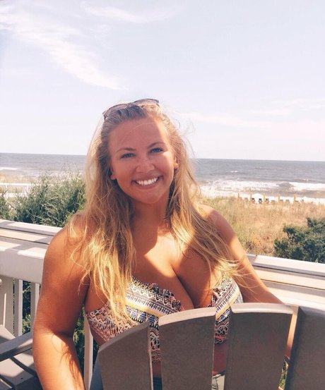 Hayden Buchko estrella porno en alta definición fotos