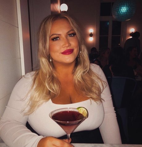 Hayden Buchko modèle porno archive