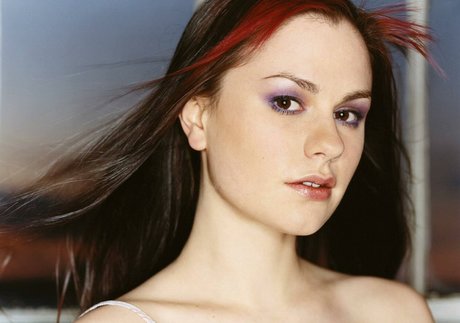 Anna Paquin modelo superior galería