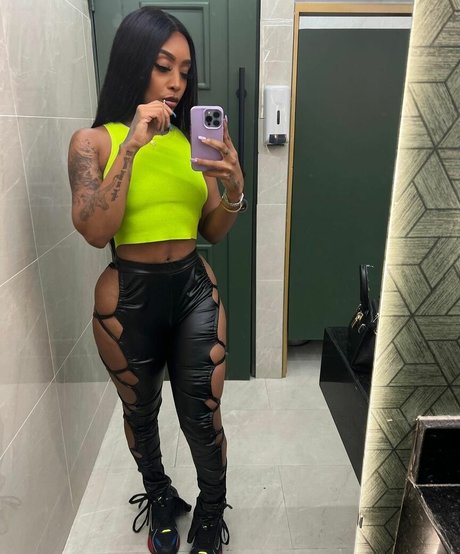 cathiimedialuna hermosa estrella porno fotos