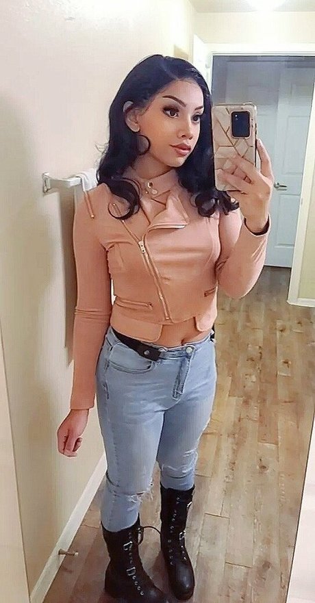 Mina Sin modelo perfecto fotos