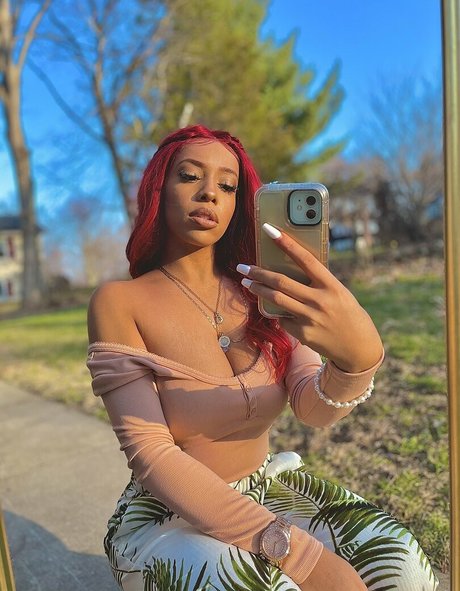 Giana Malise star du porno exclusive collection