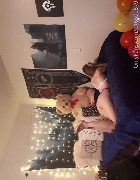 Alildore estrella desnuda foto