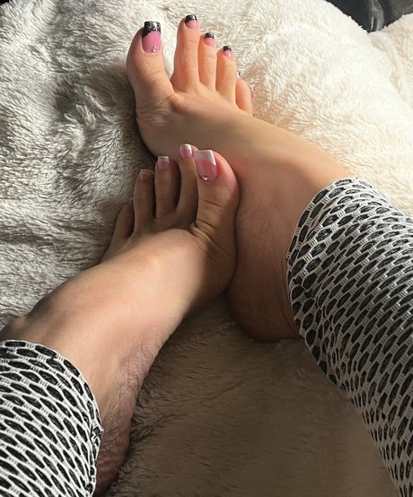 chicks with dicks onlyfans exclusive picture